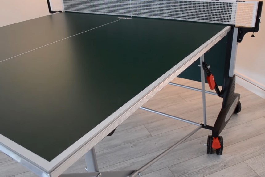 Opening a Kettler Ping-pong table Step-by-Step
